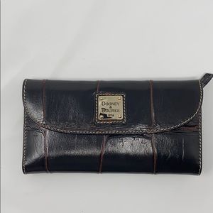 NWT dooney & Bourke wallet